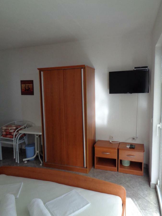 לוקבה Apartments Rados מראה חיצוני תמונה