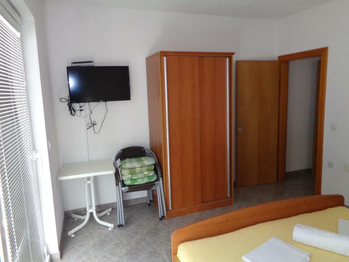 לוקבה Apartments Rados מראה חיצוני תמונה