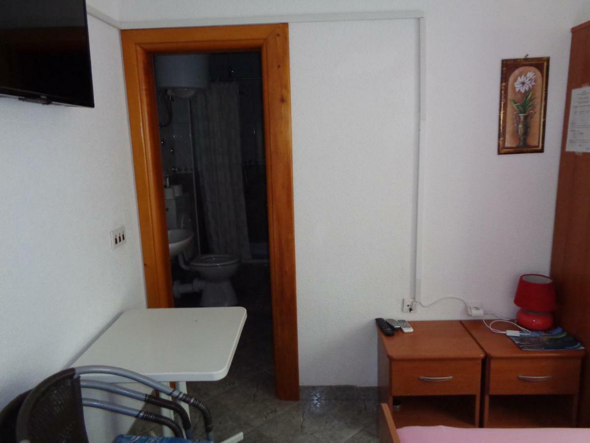 לוקבה Apartments Rados מראה חיצוני תמונה