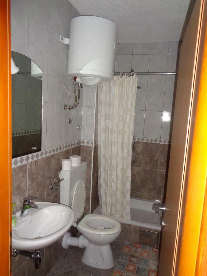 לוקבה Apartments Rados מראה חיצוני תמונה