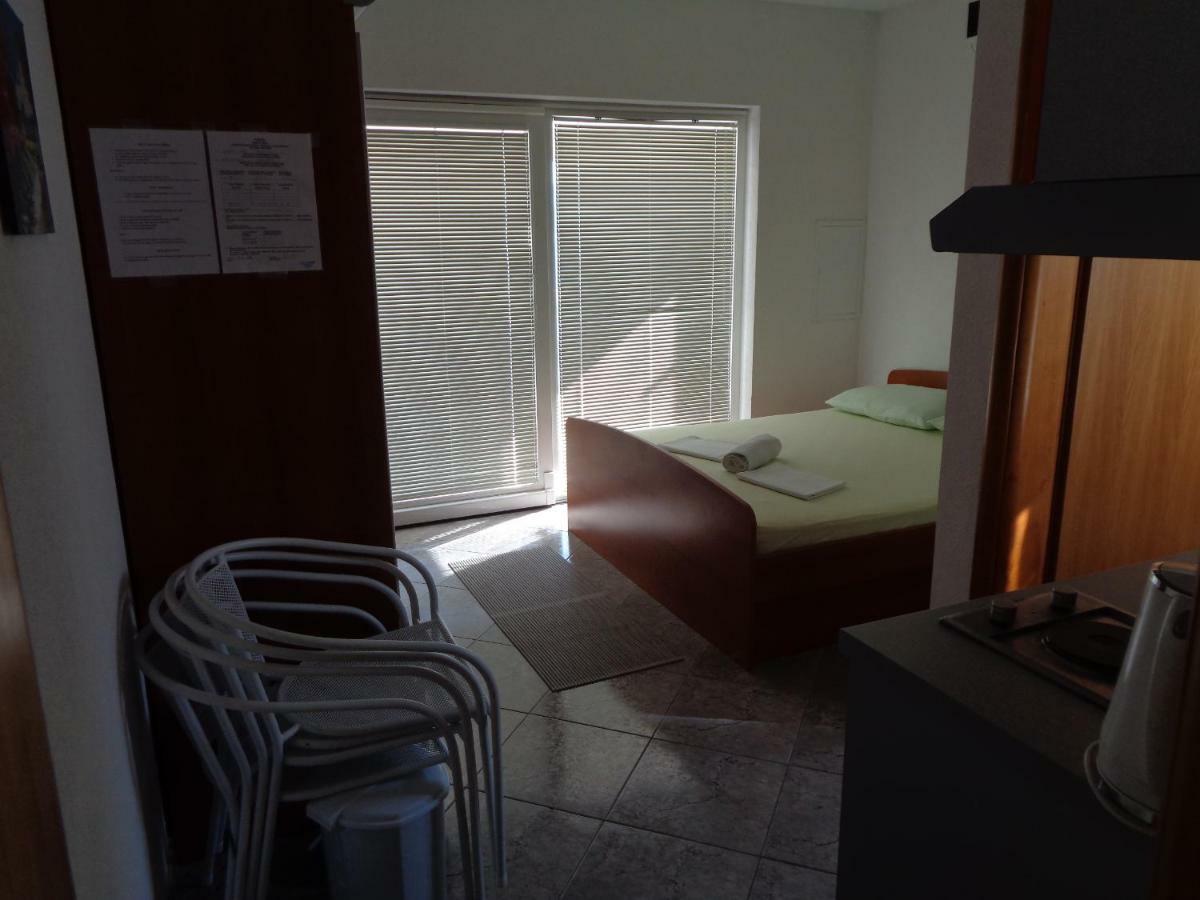 לוקבה Apartments Rados מראה חיצוני תמונה