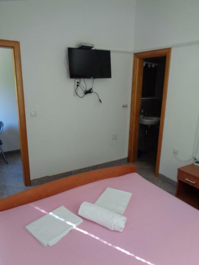 לוקבה Apartments Rados מראה חיצוני תמונה